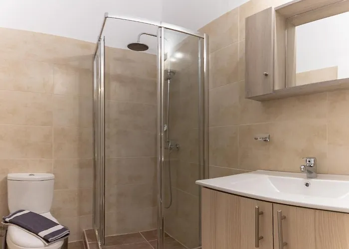 Πανσιόν Markos Luxury Koróni