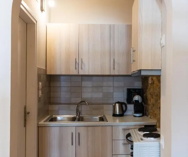 בית הארחה Markos Luxury 3*